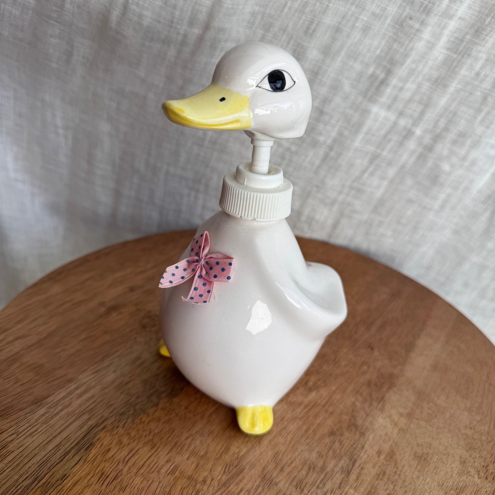 Vintage Duck Soap Dispenser Decor 1985 Ceramic Pink Bow Cute 90s *READ!*